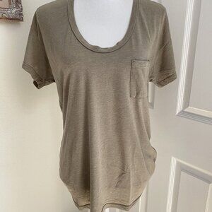 Urban Outfitters Truly Madly Deeply Olive Green Scoop Neck Tee Size Small